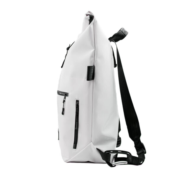 BX01G White pannier and backpack side